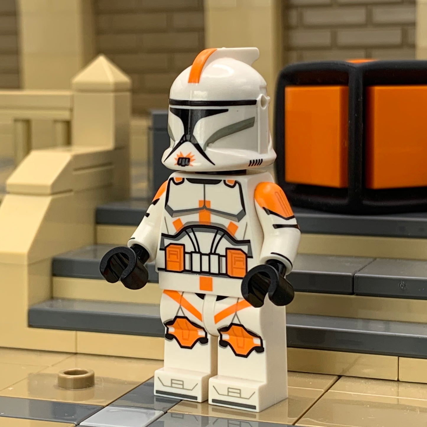 (B-GRADE) Lit Bricks - Orange Commander